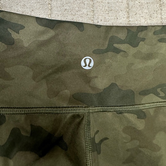 Lululemon Align Leggings 28” - Green Camo - Size 6 - Picture 3 of 5
